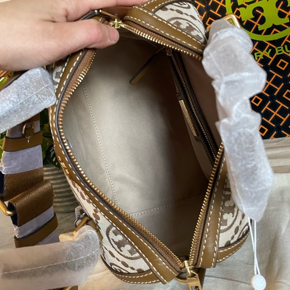 New,✨ T monogram jacquard duffle bag - Picture 7 of 16